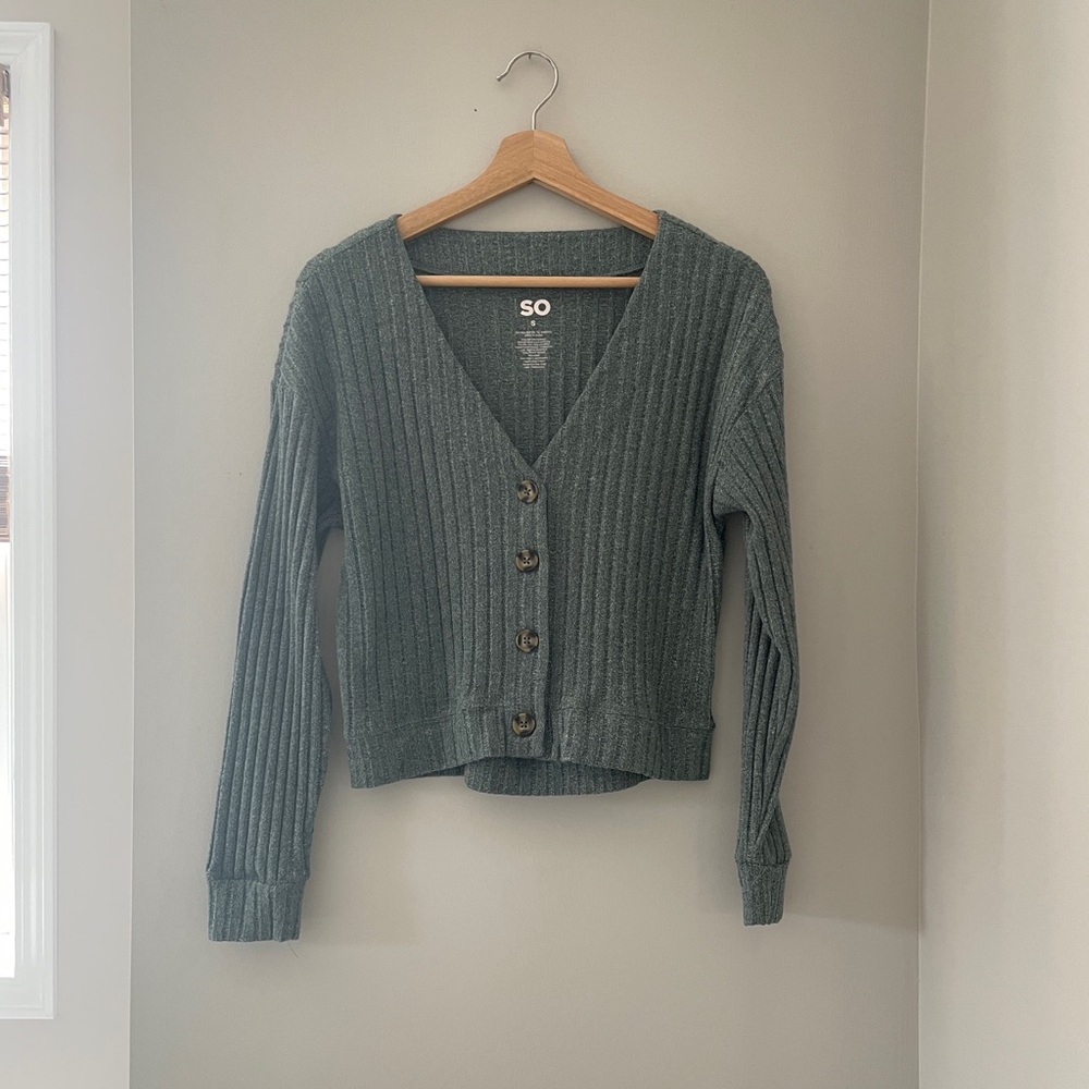 SO button up sweater
